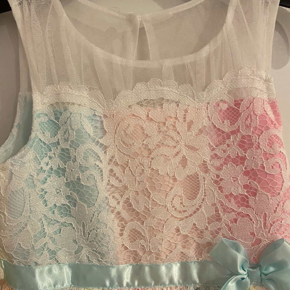 Beautiful spring dress!! Matching sister dresses!’